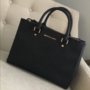 Excellent condition Michael Kors black leather bag